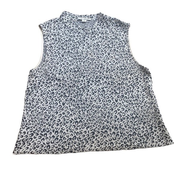 St. John Women’s L Mock Neck Sleeveless Shell Top White Snow Leopard Cheetah - Picture 2 of 7